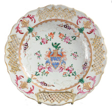 Load image into Gallery viewer, Samson armorial dinner plate
