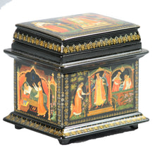Load image into Gallery viewer, Russian Lacquer Box from Palekh, Russia. c.2001