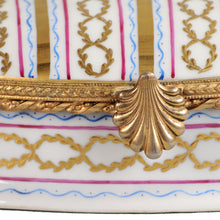 Load image into Gallery viewer, Porcelain box by Le Tallec of Paris. France, c.1948.