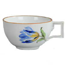 Load image into Gallery viewer, Meissen cups and saucers, Marcolini period, Germany, c. 1800.