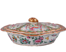 Load image into Gallery viewer, Antique Rose Medallion Vegetable Dish