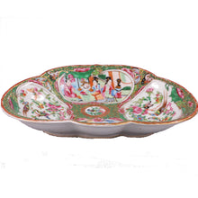 Load image into Gallery viewer, Rose Medallion Tray. China, c.1865
