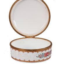 Load image into Gallery viewer, Samson Round Porcelain Box