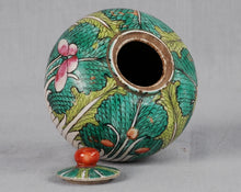 Load image into Gallery viewer, Porcelain Cabbage Leaf pattern covered jar, Qing Dynasty